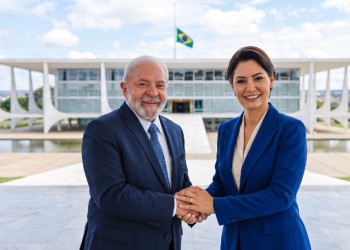 Gratidão em silêncio: Uma análise estratégica do racha Bolsonaro sem Lula falar um ai.
